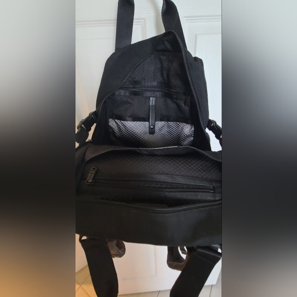 Authentic TUMI Sleek Black Men's Backpack